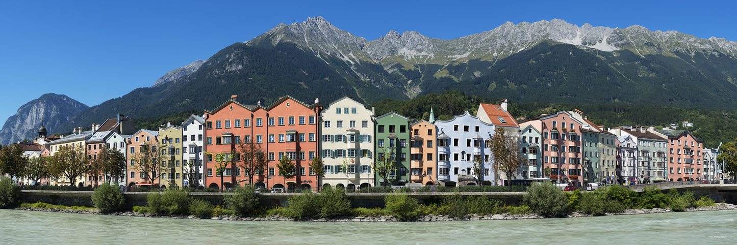 Innsbruck mit Häuserzeile am Inn (Pan 188)